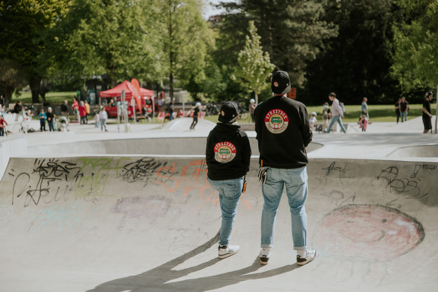 Das Team der Streetbox Moers am Skatepark in Moers